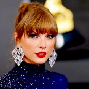 NWT Taylor Swift Grammys Earring DUPE - Perfect for your Eras Tour Costume!